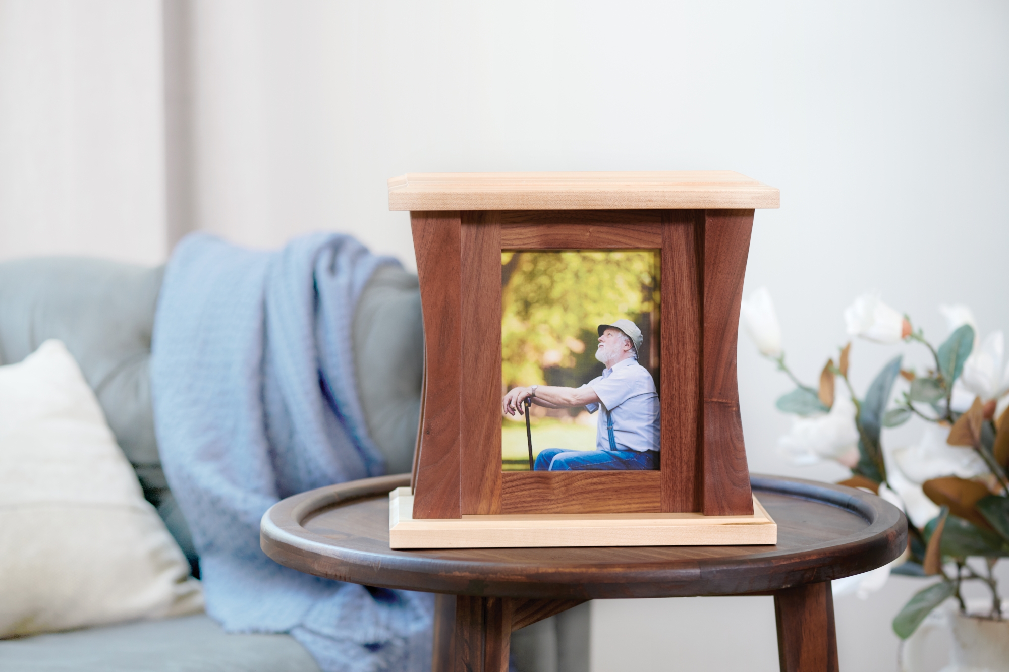 Felicity 5X7 Photo Urn